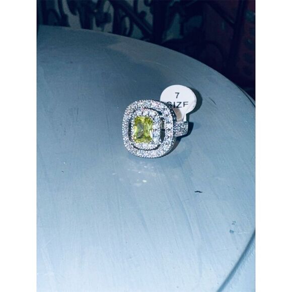 Cushion Double Halo Green Peridot Sterling Silver Cocktail ring in size 7. - Picture 7 of 12
